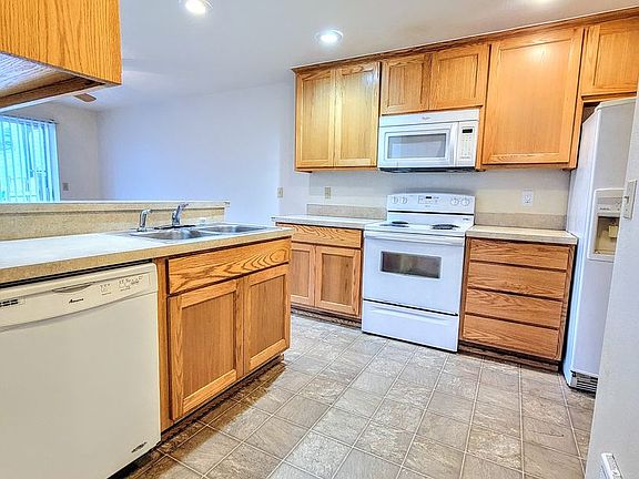 2nd image of 100 119th St SE #B
