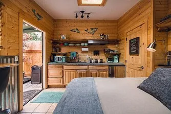 Studio, 360 sqft, $1,600 — Photo 3