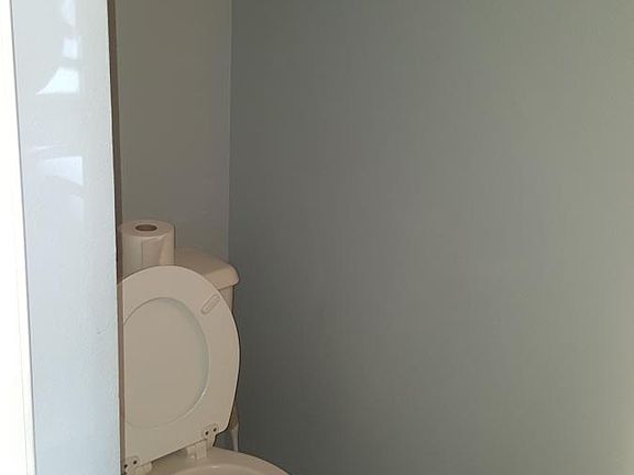 1/2 bath