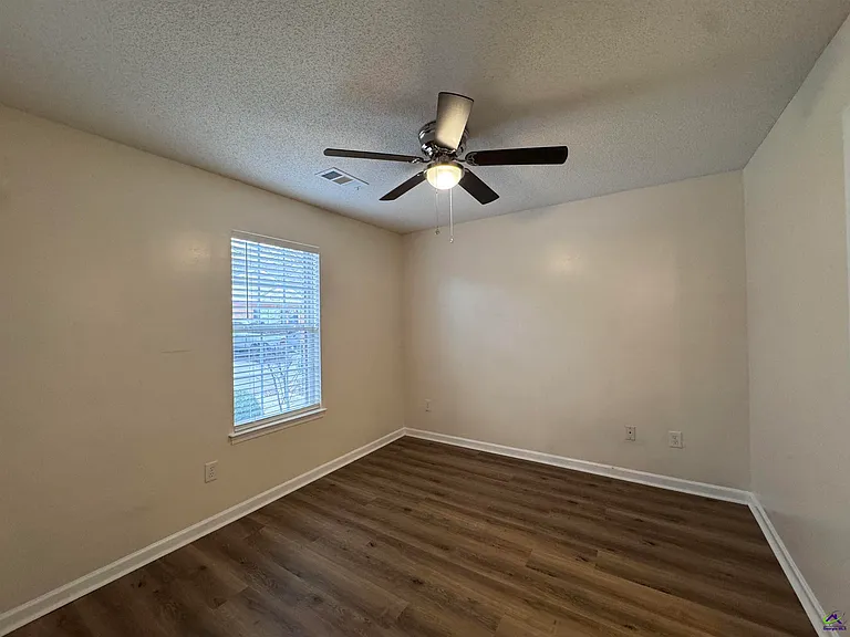 242 Katelyn Cir — Photo 10
