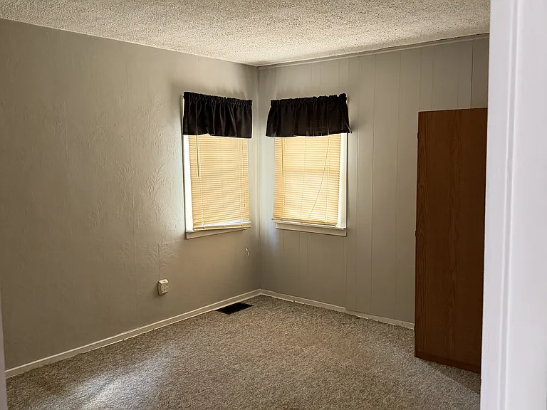 1429 N Walnut Grove Ave — Photo 7
