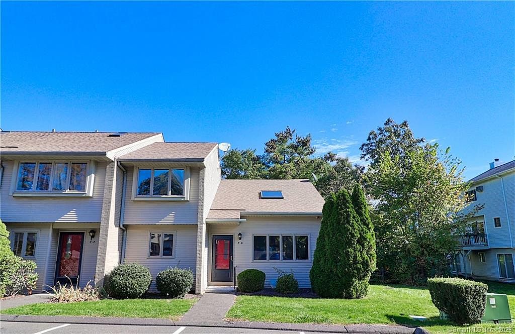 U-Ma 827 Oronoke Road #7-8, Waterbury, CT 06708 | Zillow