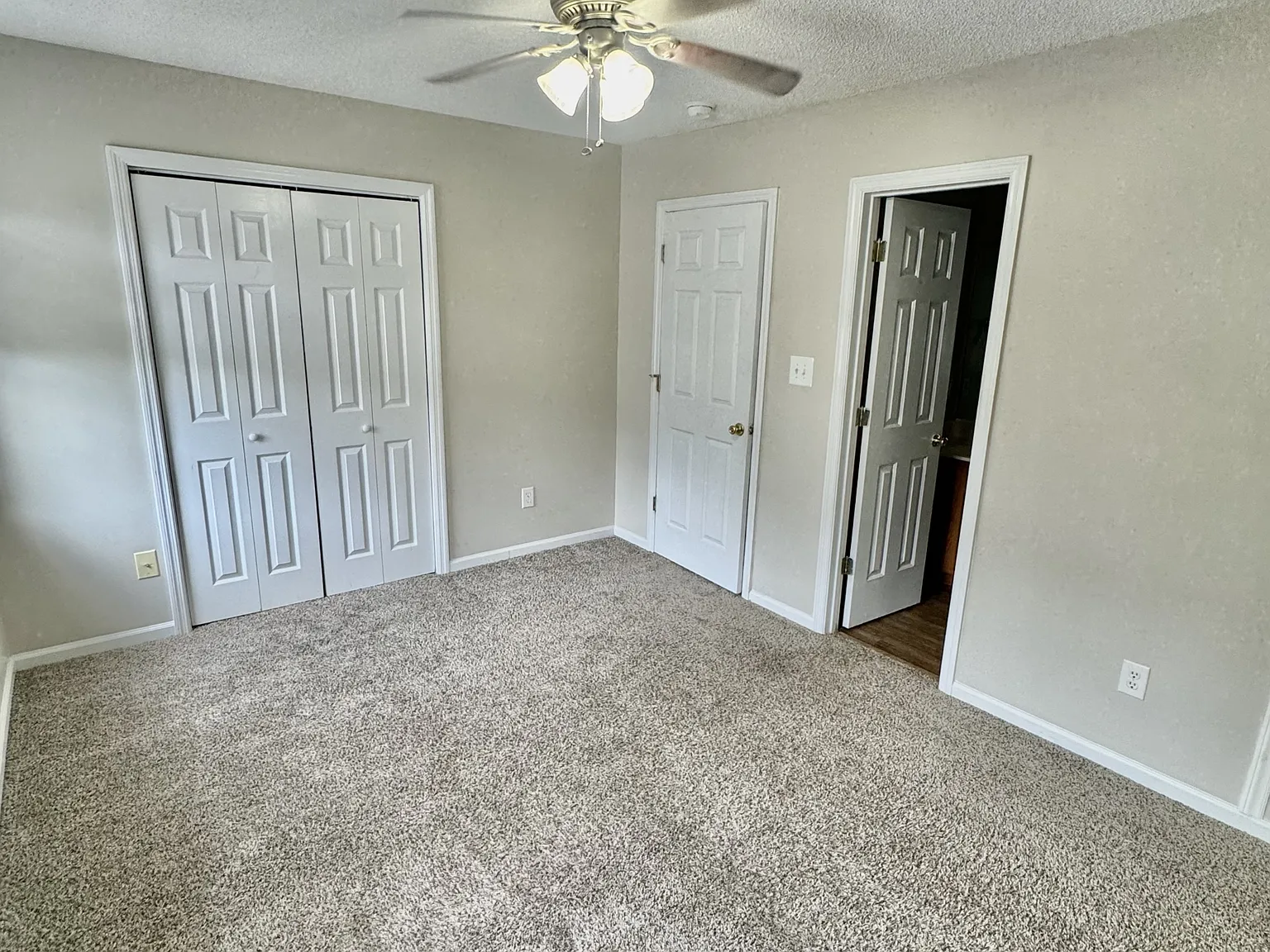 319 Bracken Place - 1 — Photo 3