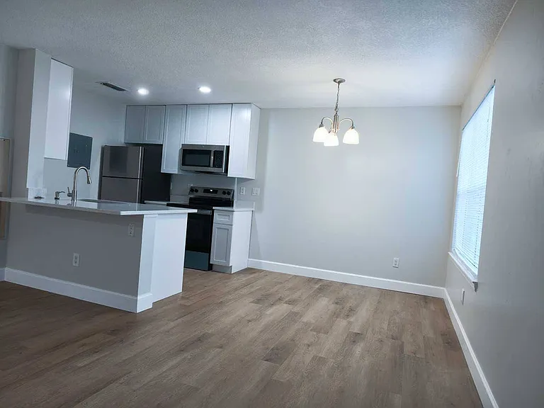 2593 Grassy Point Dr — Photo 5
