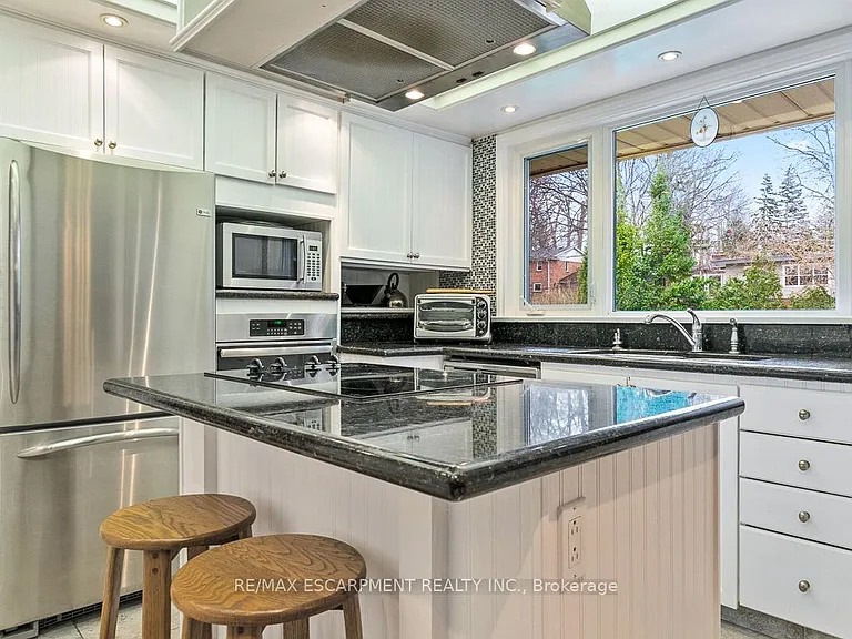 1546 Lorne Wood Rd — Photo 11