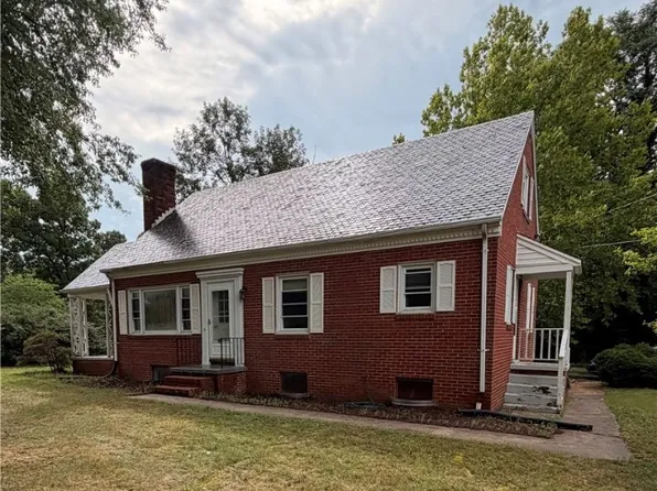 27039 N James Madison Hwy, New Canton, VA 23123
