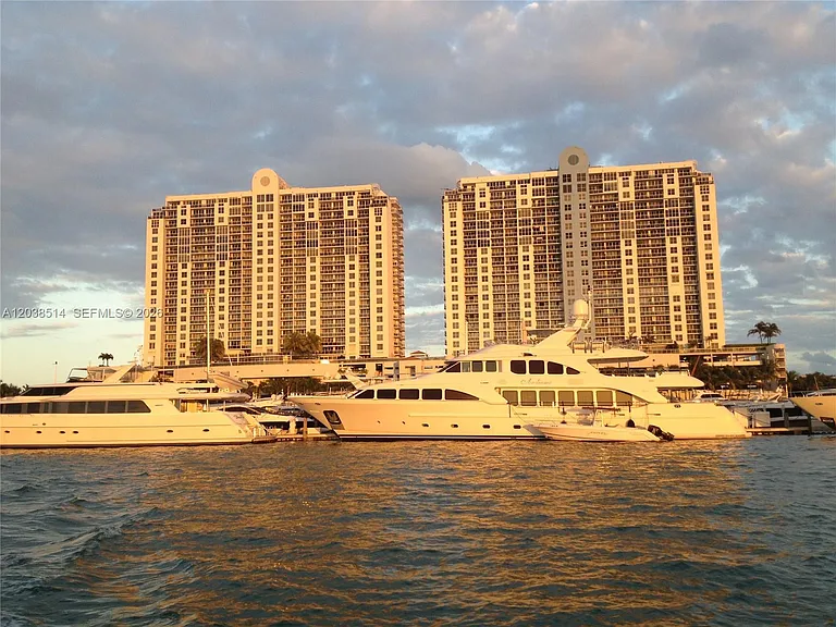 1800 Sunset Harbour Dr #1211 — Photo 12