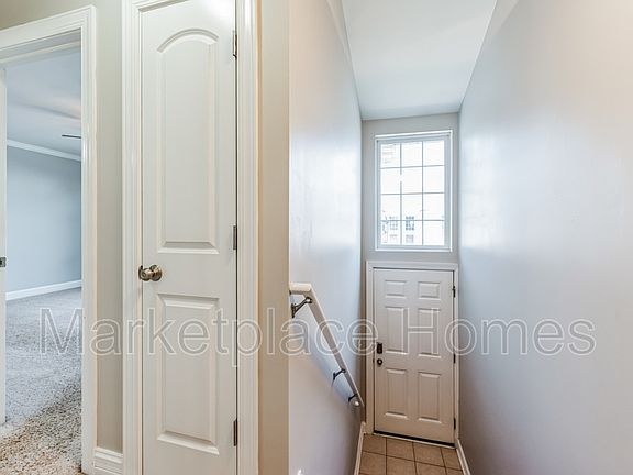 3rd image of 3925 S Pointe Dr Unit D
