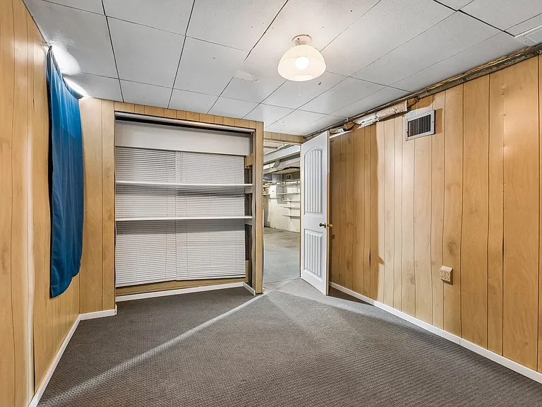 405 William St — Photo 22