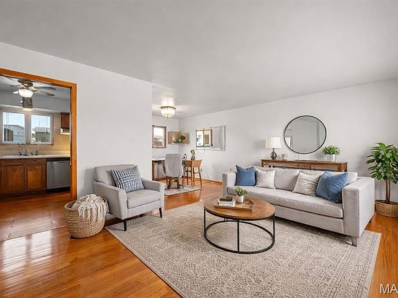 2nd image of 4718 Heege Rd