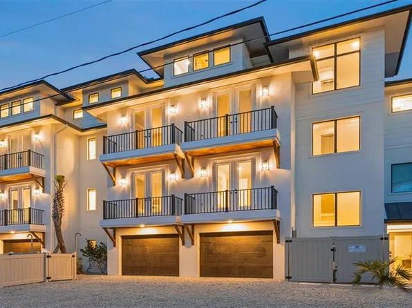 1142 Windsong Ln Unit B, Sarasota, FL 34242