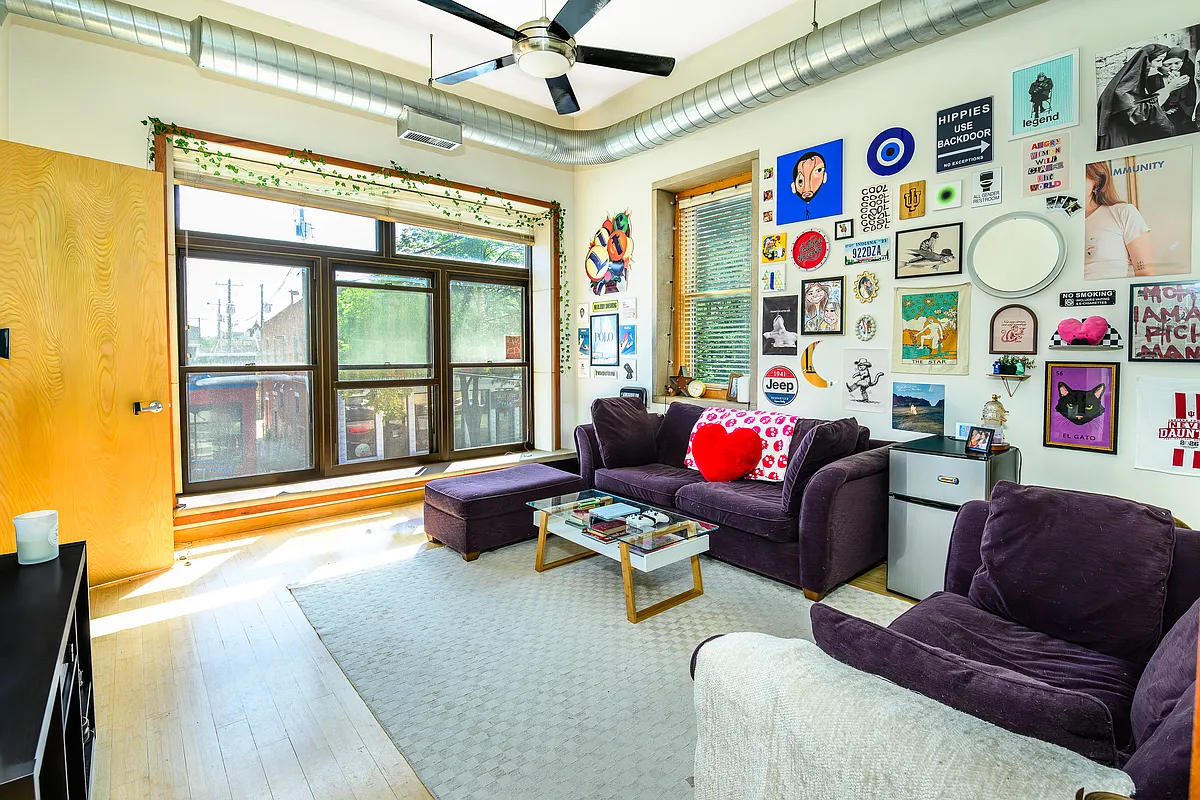 Building Photo - 213 N Walnut St #1