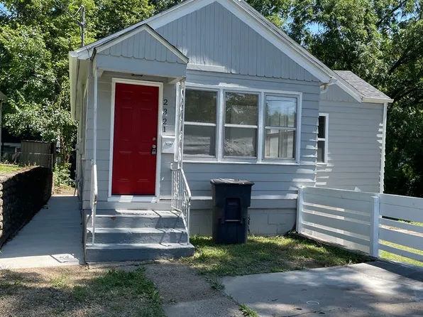2321 30th St, Des Moines, IA 50310