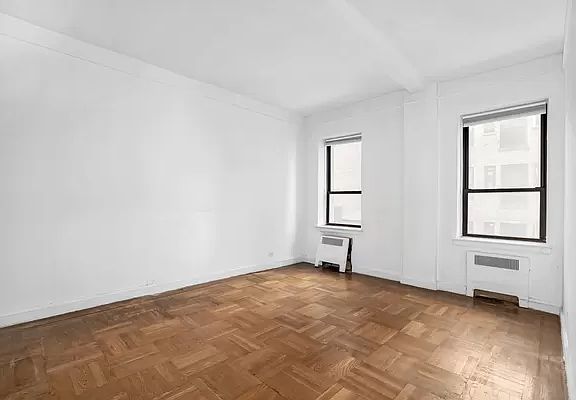 2nd image of 157 W 79th St APT 6C