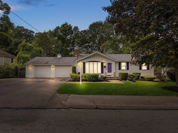 45 Forest St, Braintree, MA 02184