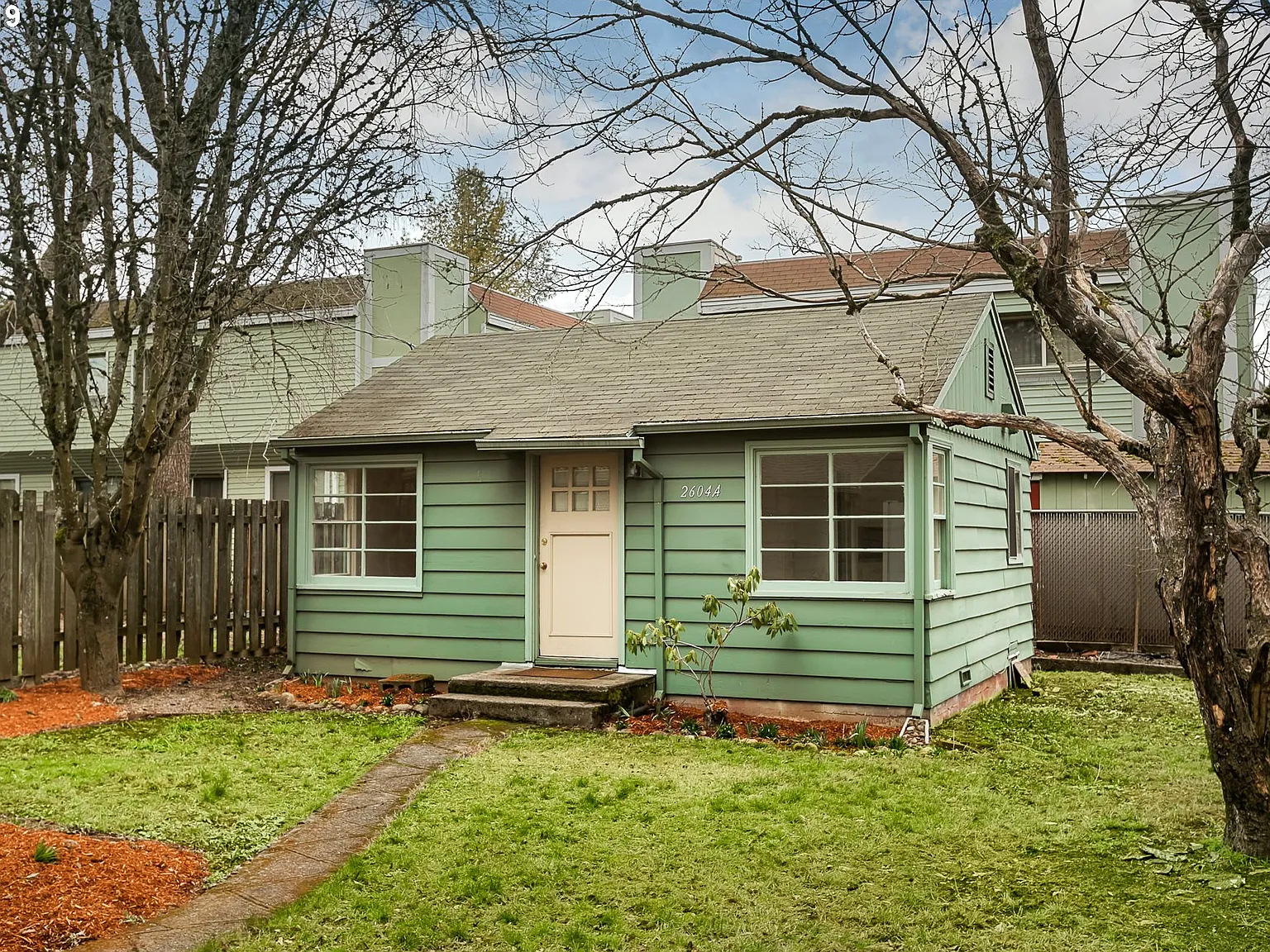 1 bed, 420 sqft, $1,350 — Photo 1