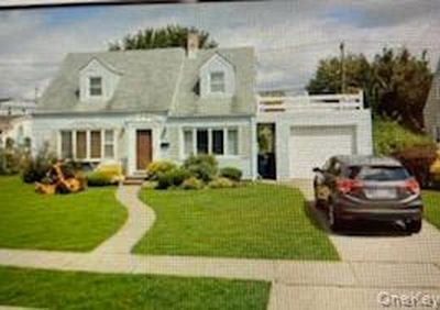 53 Bluespruce Road, Levittown, NY, 11756