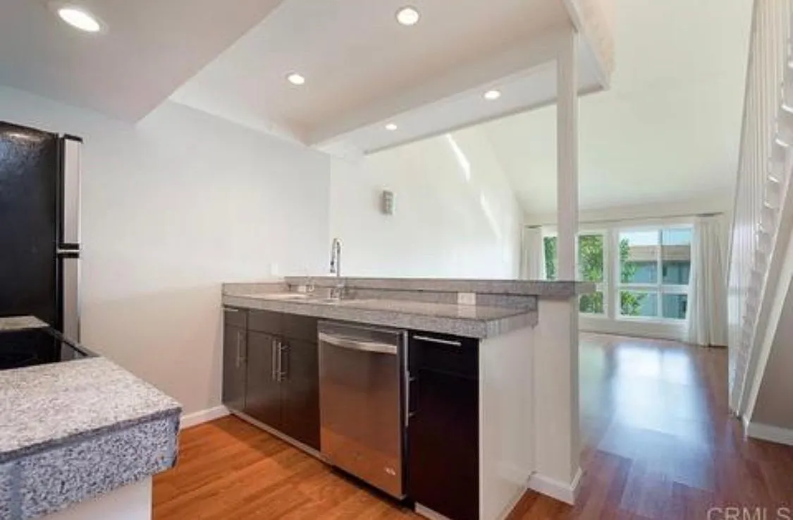 6275 Rancho Mission Rd — Photo 1