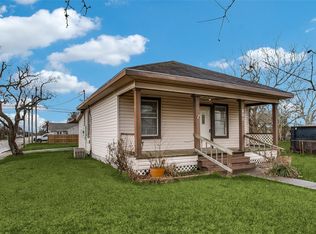 801 W Broad St, Freeport, TX 77541