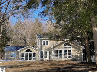 5739 Cottage Dr, Bellaire, MI, 49615