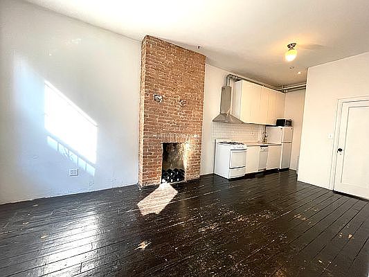 1st image of 20A Fayette St #4