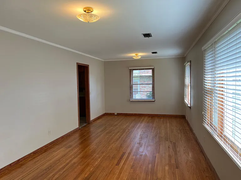 606 S Montgomery St — Photo 19