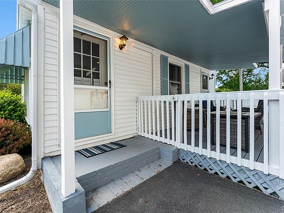 5th image of 37 Hazelhurst Ave