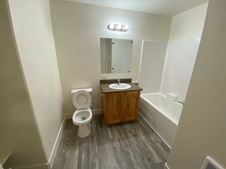 1954 Brock Dr #4 — Photo 7
