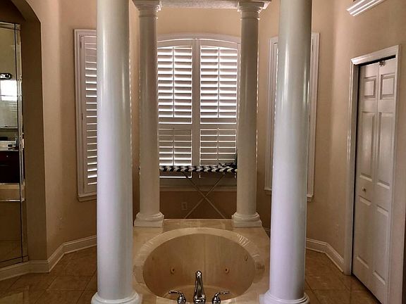 5th image of 2382 W Clovelly Ln
