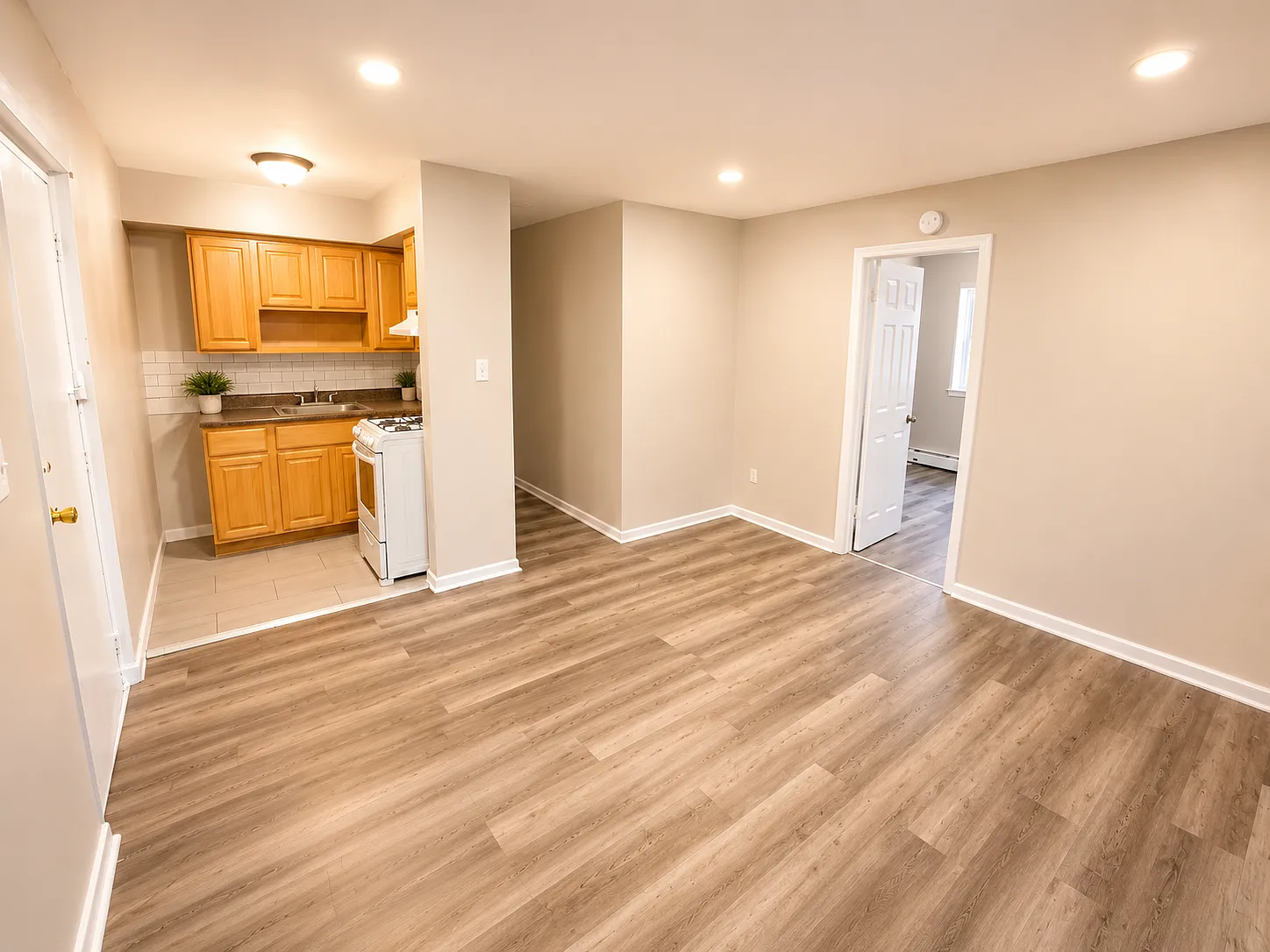 2 bed, 650 sqft, $1,650 — Photo 1