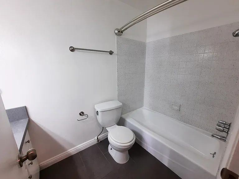 7523 Hollywood Blvd — Photo 25