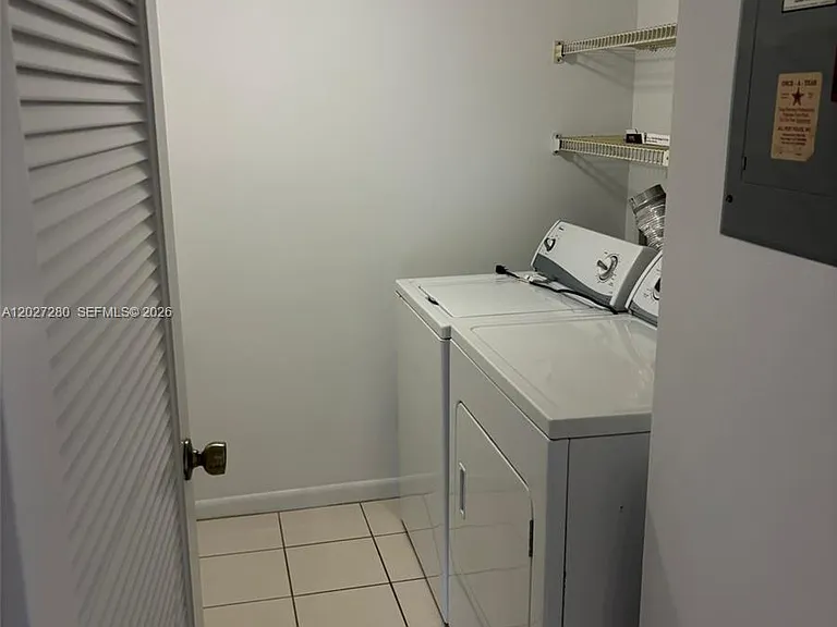 718 Sunny Pine Way #H2 — Photo 11