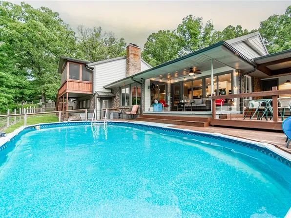 12359 Bluebird Rd, Gravette, AR 72736