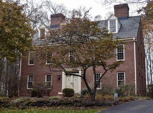 19550 Killarney Way, Brookfield, WI 53045