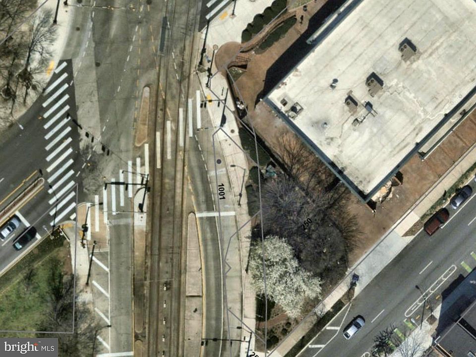 2nd image of 1001 Martin Luther King Jr Blvd