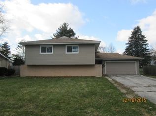 3S062 Arboretum Rd, Glen Ellyn, IL 60137