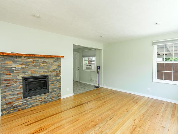 4th image of 5709 N Cochran St