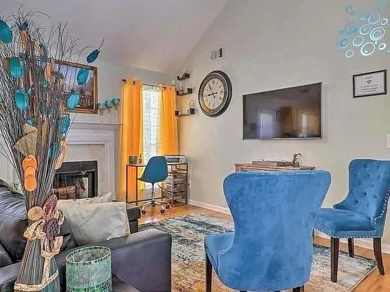 483 Oak Dr — Photo 4
