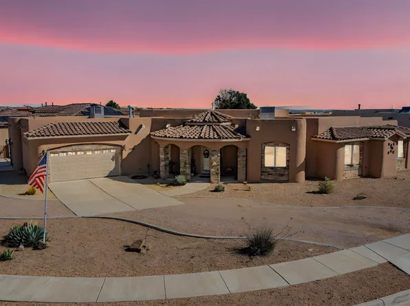 7923 Victoria Dr NW, Albuquerque, NM 87120