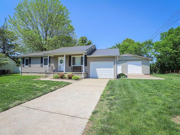 4745 Craven Dr, West Paducah, KY 42086