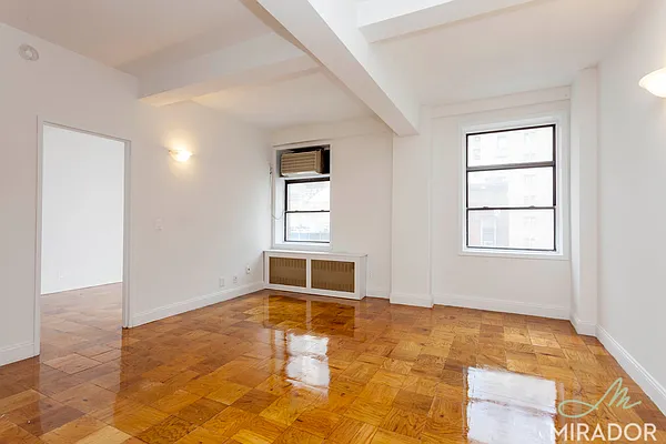 Rented by Mirador Real Estate | media 22