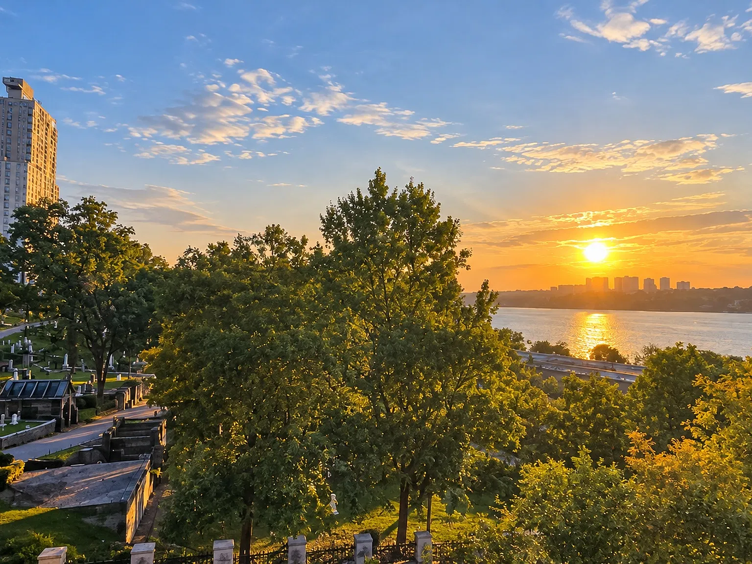 780 Riverside Drive — Photo 4