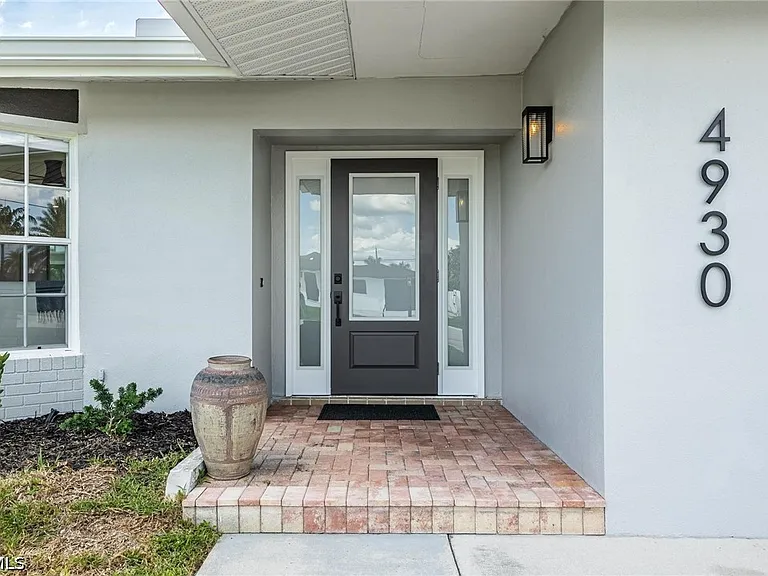 4930 Edith Esplanade Cpe — Photo 34