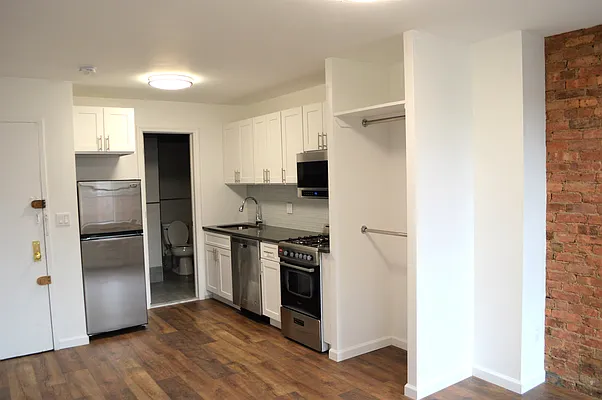 Rented by OvCo Realty | media 25