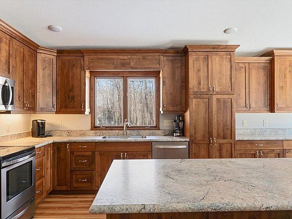 5th image of 26904 Cedar Rd