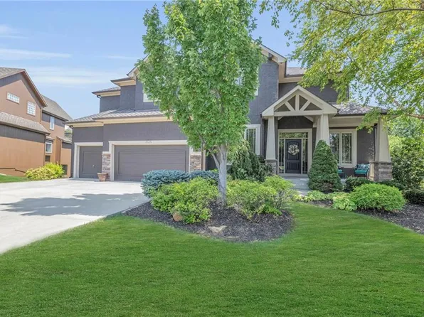 11525 S Carbondale St, Olathe, KS 66061