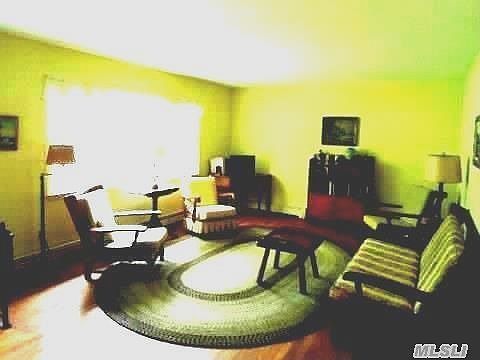 5th image of 305 Blossom Bnd