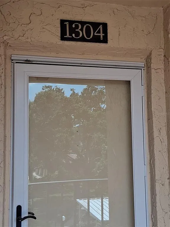2 bed, 2.0 bath, 930 sqft, $1,750 — Photo 2