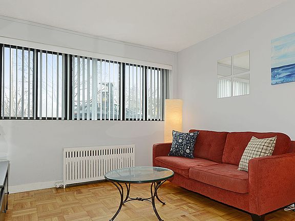 5th image of 501 Mount Pleasant Rd #303