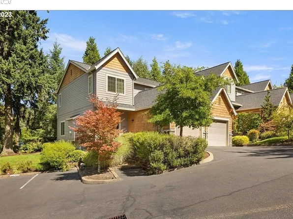12802 Boones Ferry Rd, Lake Oswego, OR 97035